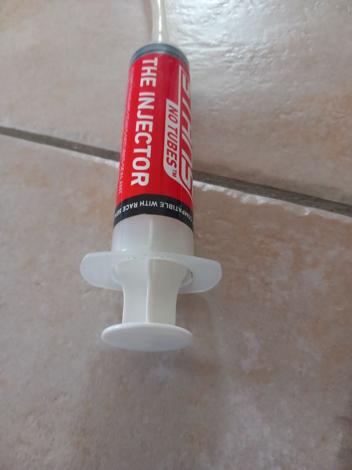 Seringue  liquide préventif vélo - photo numéro 2