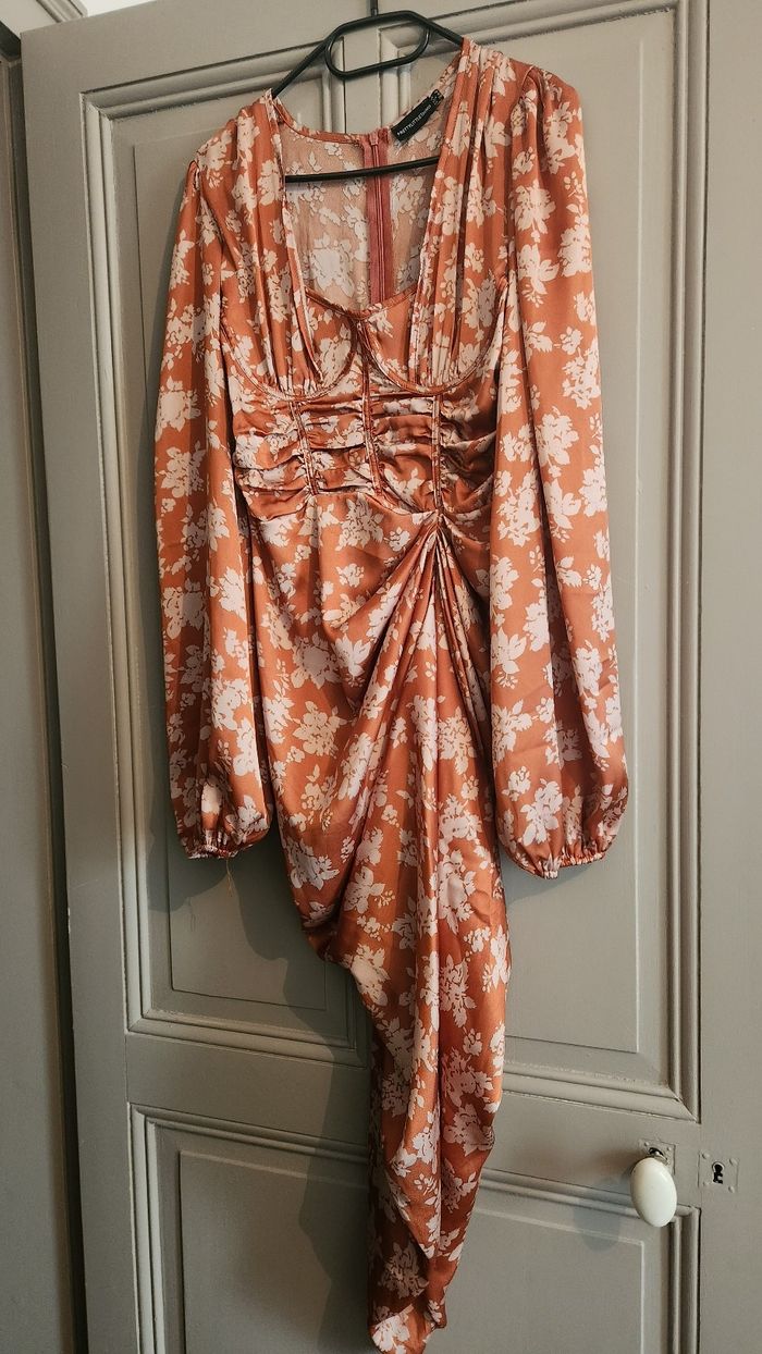 Robe femme - photo numéro 2