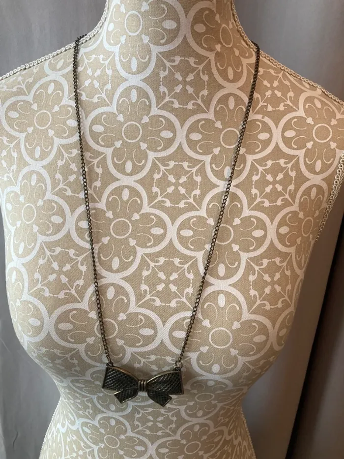 Collier noeud - photo numéro 2