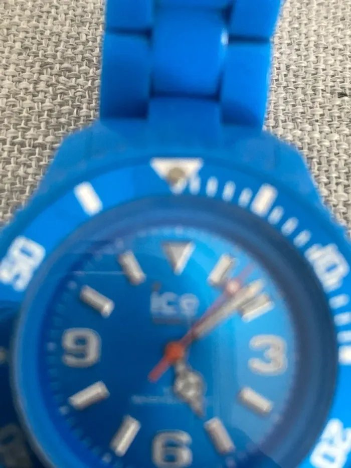 Montre bleue Icewatch - photo numéro 2