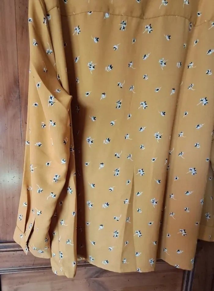 Chemise NEUVE pour femme taille 52 - photo numéro 3