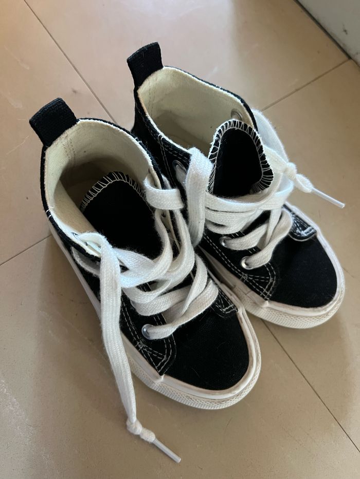 Chaussures enfant taille 25 - photo numéro 6