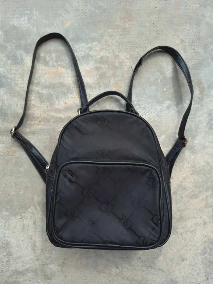 Petit sac a dos noir Primark