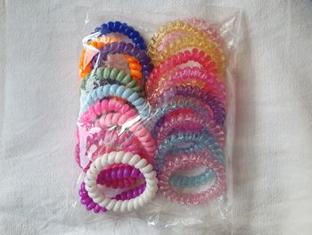 Lot 20 élastiques chouchou cheveux spirales fil téléphoniques multicolores Neufs