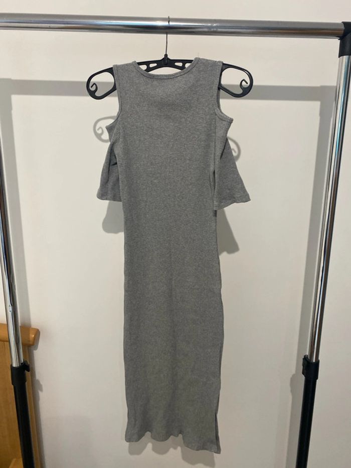 Robe moulante grise - photo numéro 4