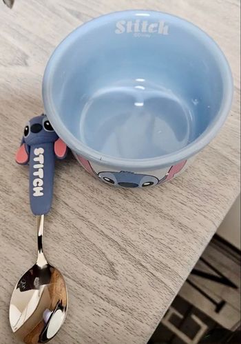 Joli bol STITCH Disney  (11 cm sur 6,8 cm) avec sa cuillère assortie (15,5  cm) NEUF jamais utilisé