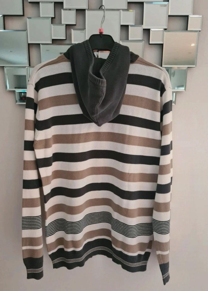 Joli pull à capuche 14 ans - photo numéro 2