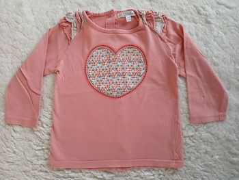 Tee-shirt manches longues coeur fille taille 18 mois