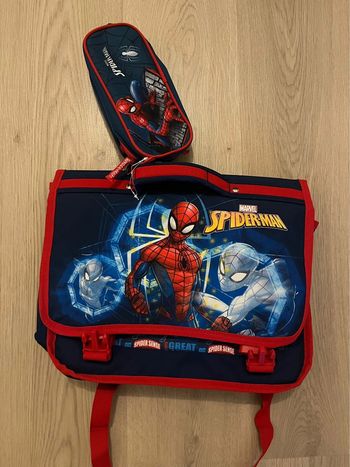 Cartable Spiderman avec sa trousse
