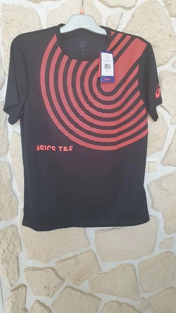 Tee shirt neuf asics