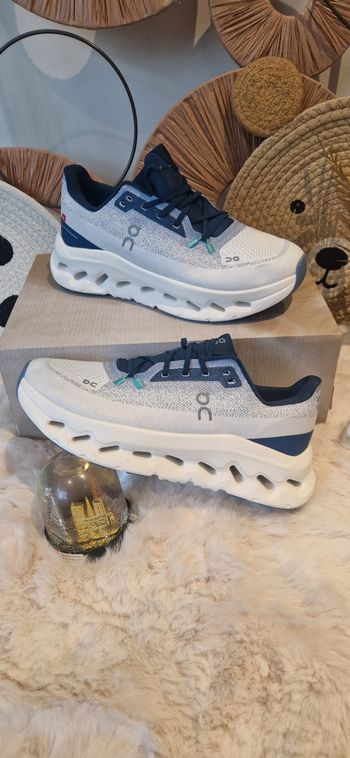 On Cloudtilt Taille 37