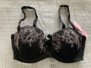 Soutien-gorge noir et rose Affinitas neuf