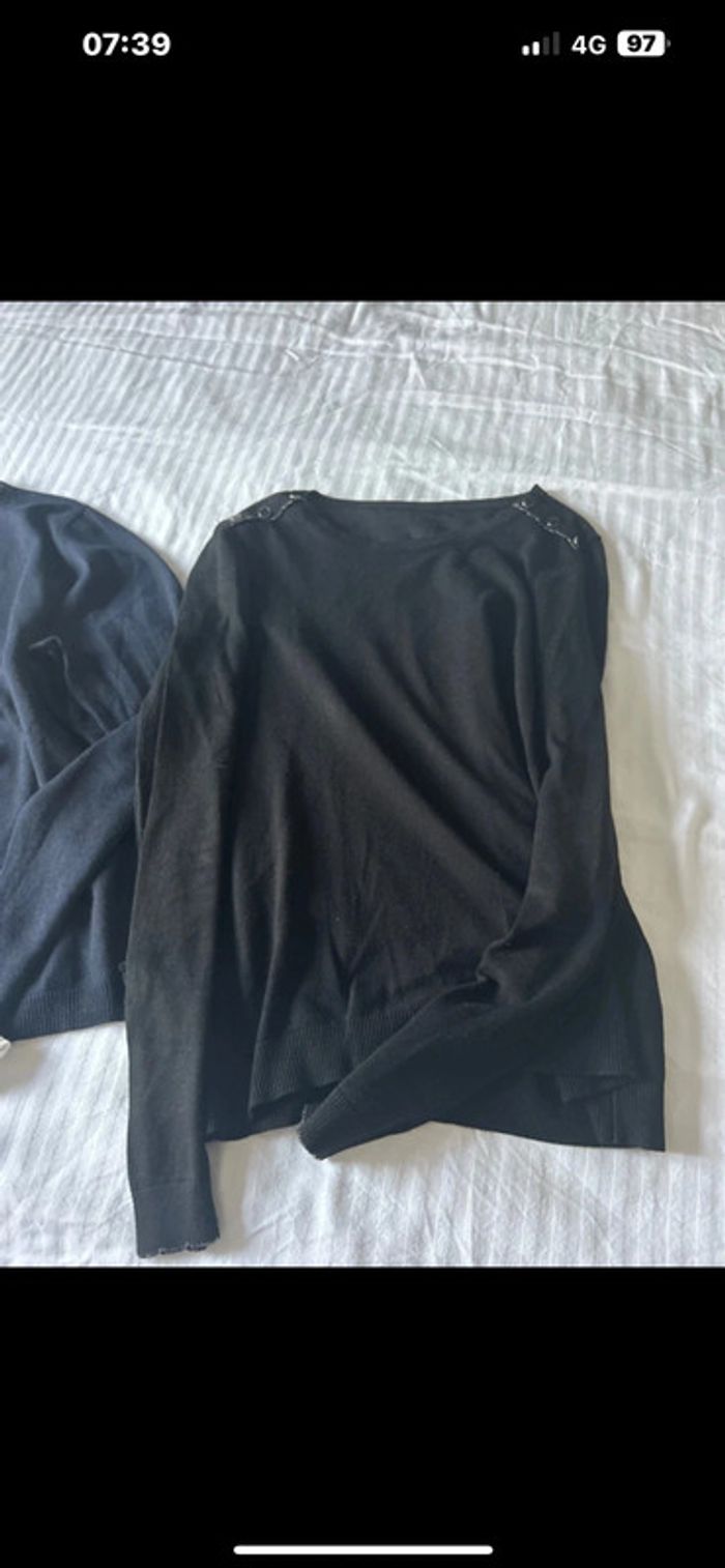 Lots de 2 t shirts ,2 pulls et 1 gilet en taille L - photo numéro 5