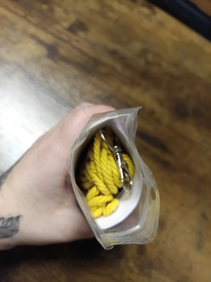 Kit pour porte clé macramé coeur jaune
- photo numéro 3