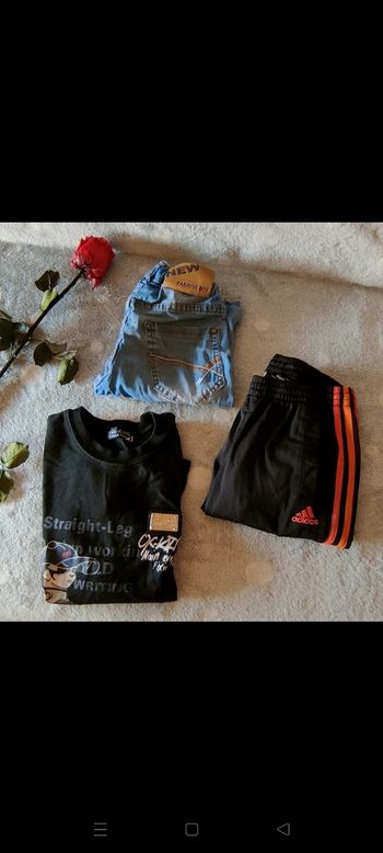 Lots 3 vêtements garçon 8 ans
