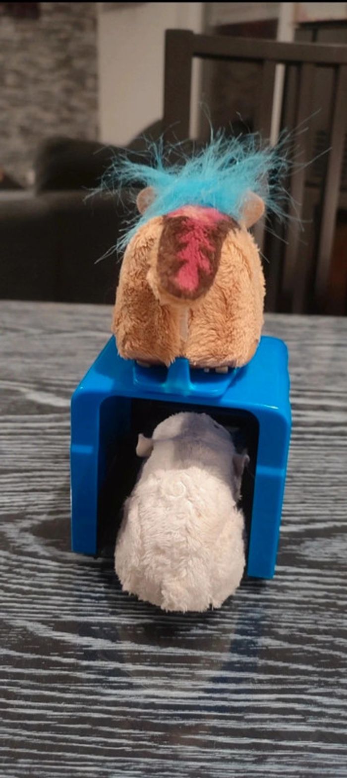 Camion Furry Frenzies/Zhu-zhu pets - photo numéro 3