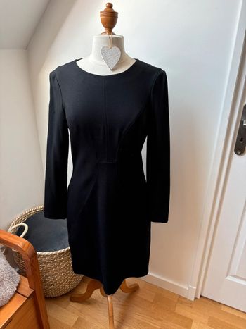 🖤 robe droite noire - Sisley - M
