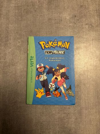Livre Pokémon, noir et blanc, un mystérieux Pokémon