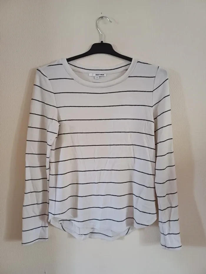 Pull fin 36
