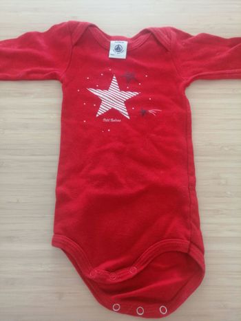 Body manches longues 3 mois. Petit Bateau. Très bon état.