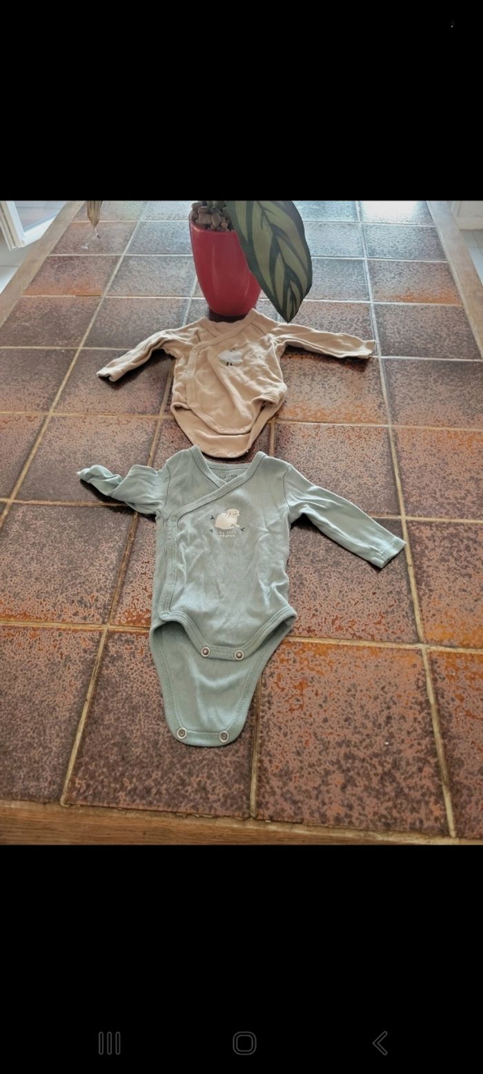 Lot 2 bodies manches longues