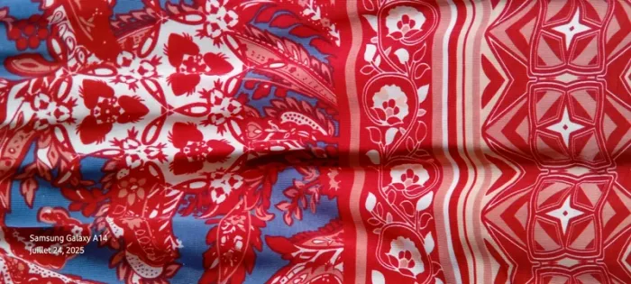 Tunique poncho manches papillon volantées motif floral rouge femme Taille 2 Toumaï - photo numéro 15