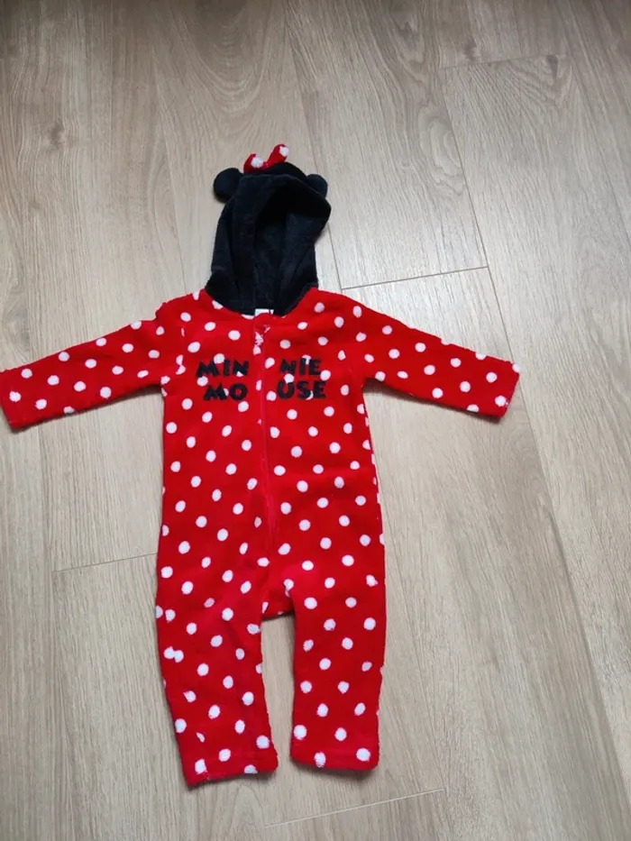 Sur pyjama Minnie 9mois
