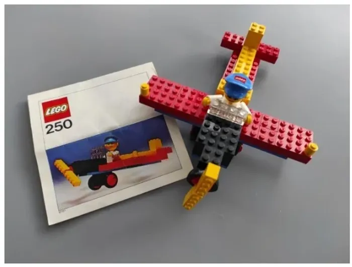 Set Lego 250 Aeroplane and Pilot