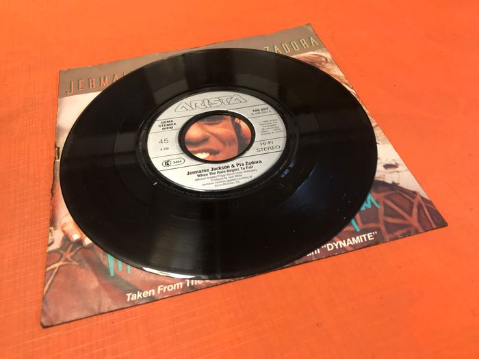 Vinyle 45 tours  Jermaine Jackson / Pia Zadora (1984) When the rain begins to fall - photo numéro 2