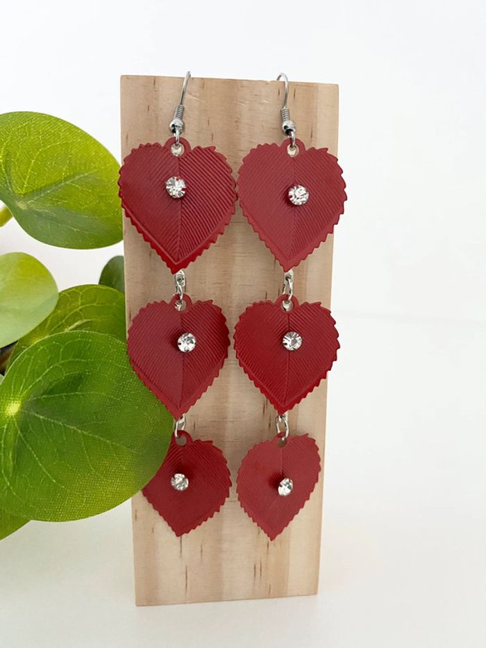 Boucles d’oreilles légères - strass et cœur - neuves - photo numéro 2