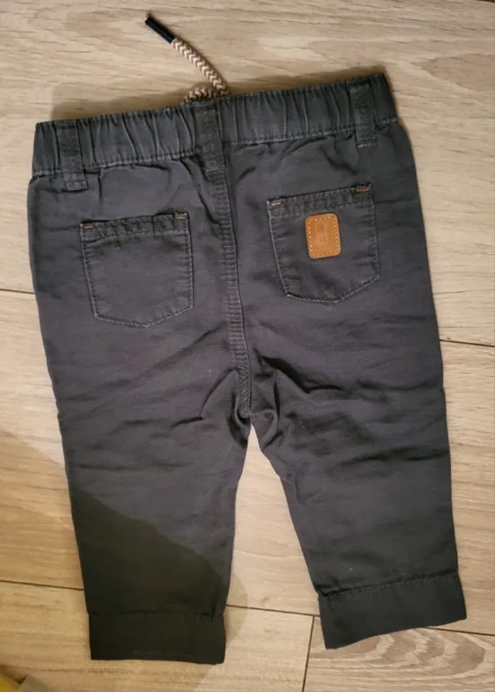 Pantalon 6 mois - photo numéro 2