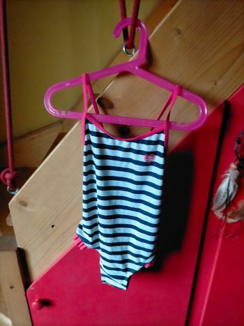 Joli maillot de bain Freegun 8 ans