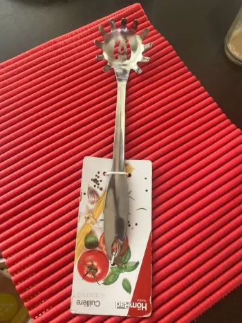 Cuillère à spaghetti hömrad