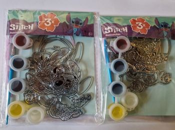 Lot de 2 packets d'attrapes soleil a peindre Stitch