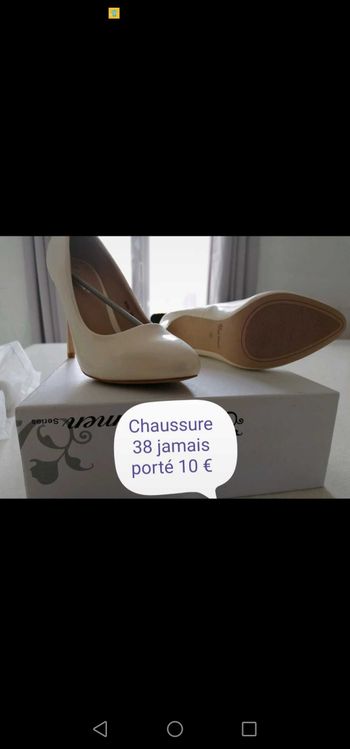 Chaussure taille 38 crème