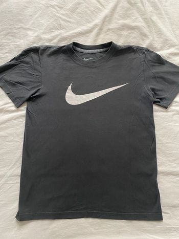 t-shirt nike taille S femme