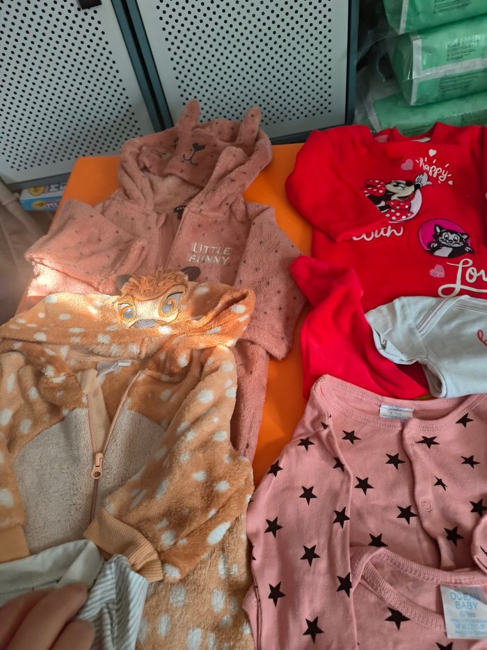 Lot bébé fille 6 mois - photo numéro 8