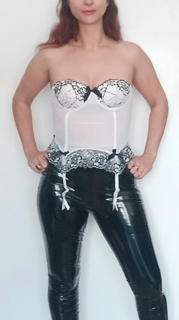 Bustier guepiere lingerie avec jarretieres 90b