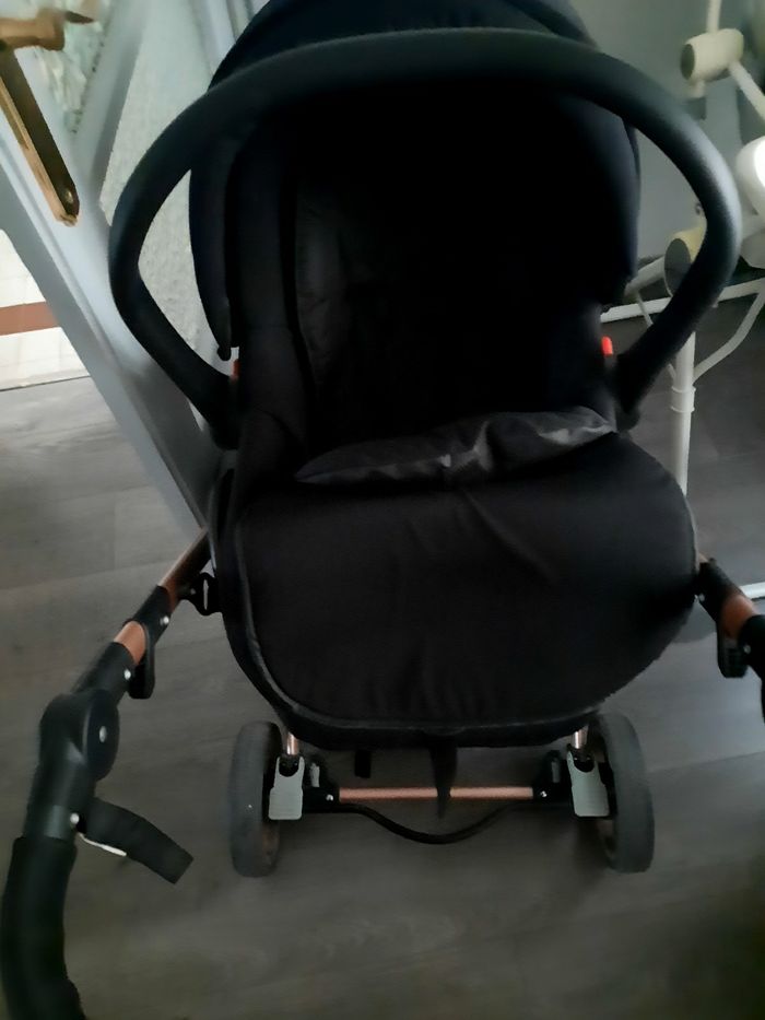 Poussette 3en1 face parents/ route - photo numéro 2