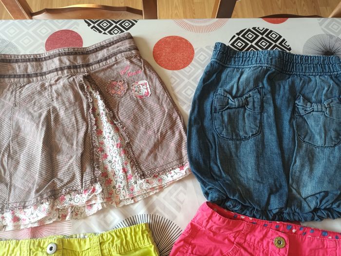 Lot 4 jupes taille 6 ans - photo numéro 4