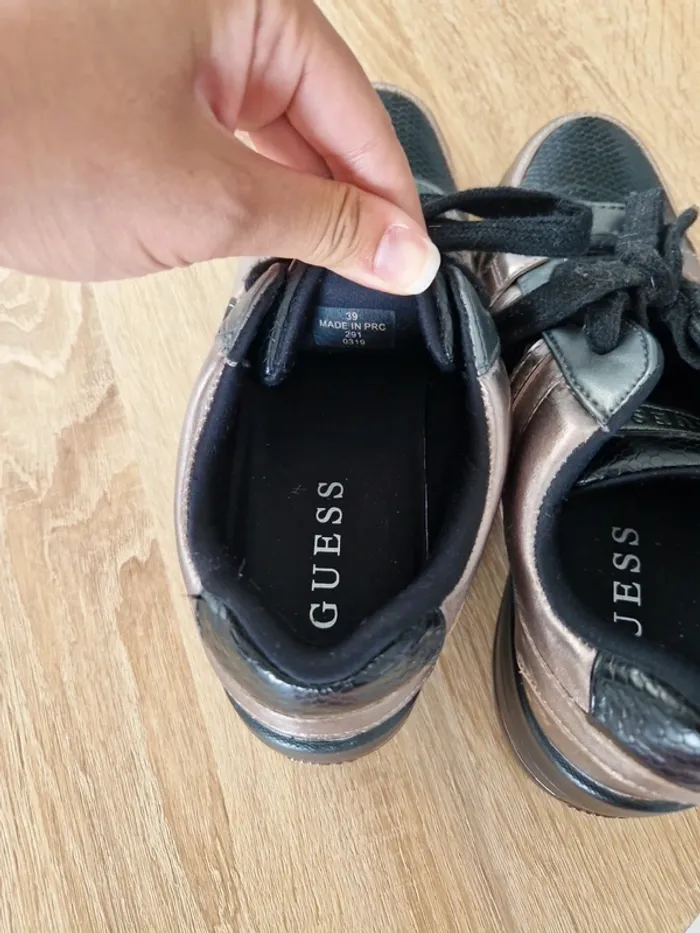 Chaussures femme Guess compensé - photo numéro 3