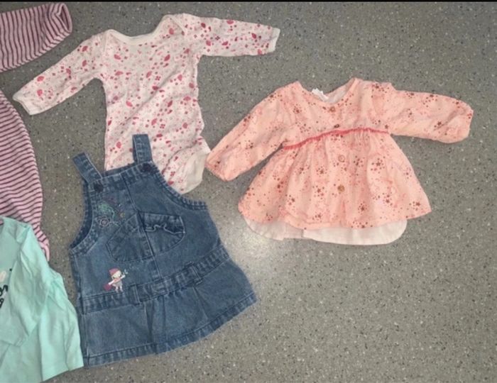 Lots 3 mois filles - photo numéro 5