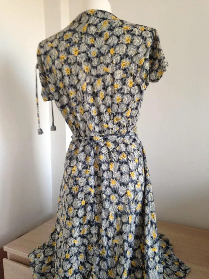 Robe col V croisé manches courtes dénudée mi longue imprimée avec ceinture - photo numéro 8
