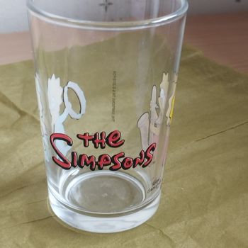 Verre Les Simpsons ancien de 2018