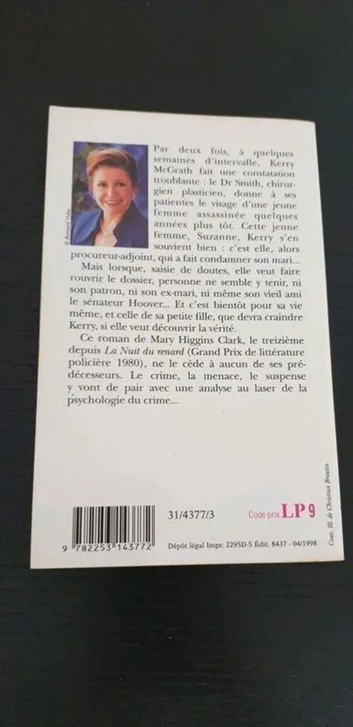 Livre "Ce que vivent les roses" - photo numéro 2