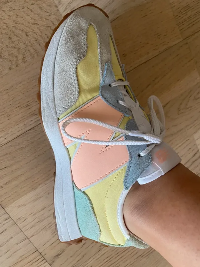New Balance 38 - modèle 327