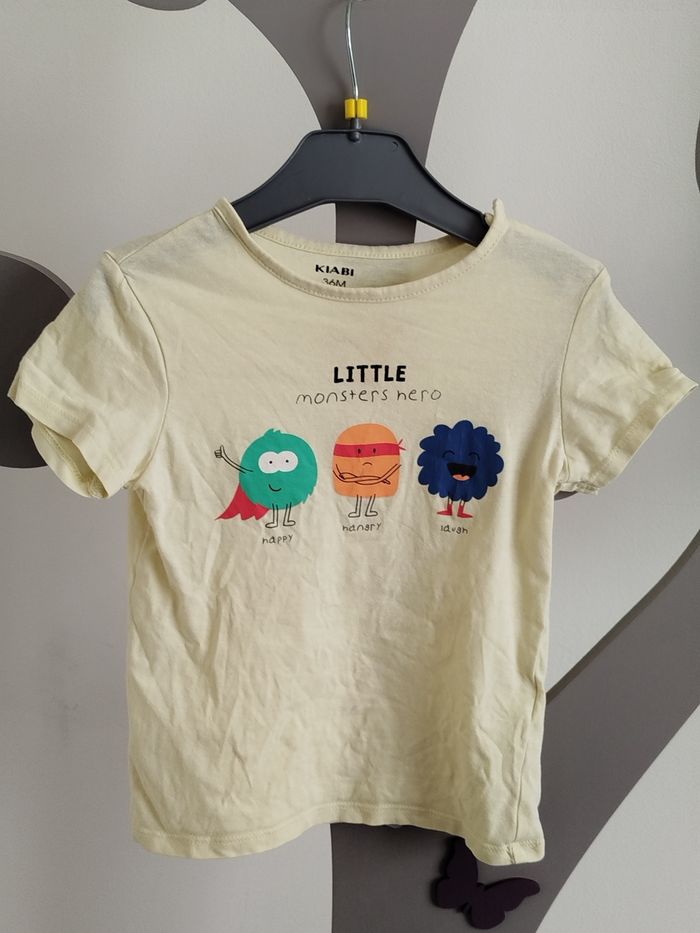 Tee-shirt manches courtes imprimé jaune Kiabi taille 36 mois
