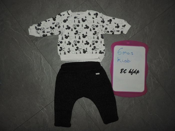 ensemble mickey de chez kiabi taille 6 mois