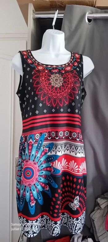 Robe sans manches motif rosaces floral coloré avec sequins femme S/M 101 idées