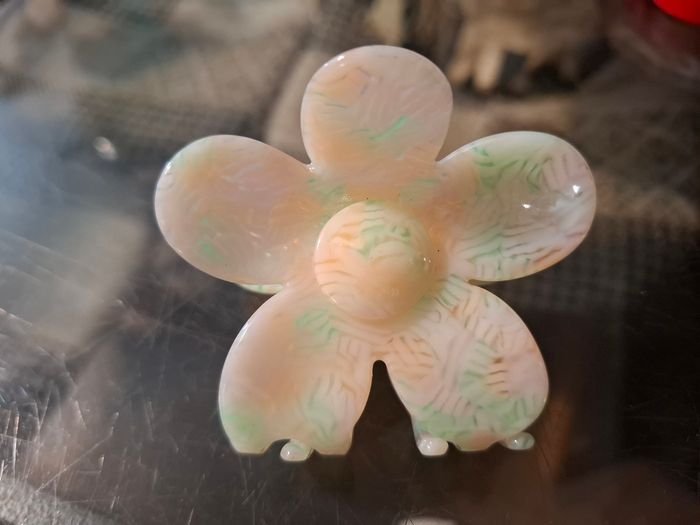 Grande pince pour cheveux en forme de fleur - photo numéro 3